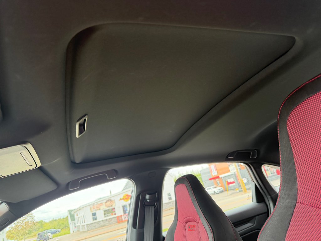 2025 Honda CIVIC SI SEDAN BASE in Amherst, Nova Scotia - 10 - w1024h768px
