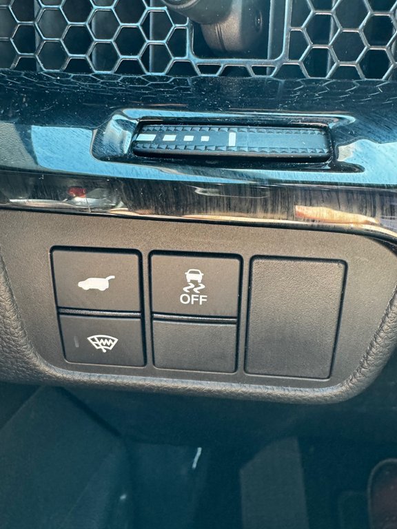 Honda CR-V HYBRID TOURING 2023 à Amherst, Nouvelle-Écosse - 15 - w1024h768px