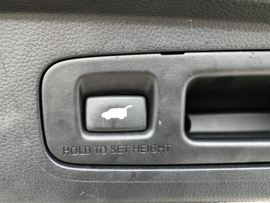 2024 Honda CR-V HYBRID EX-L in Amherst, Nova Scotia - 10 - w1024h768px