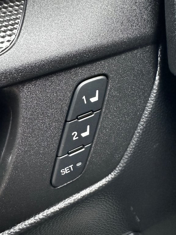 2024 Honda CR-V HYBRID EX-L in Amherst, Nova Scotia - 14 - w1024h768px