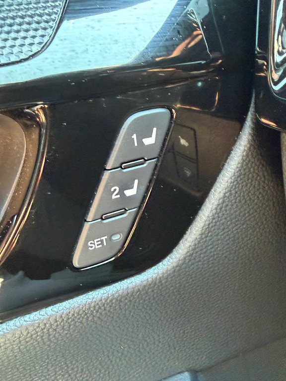 2024 Honda CR-V HYBRID TOURING in Amherst, Nova Scotia - 15 - w1024h768px