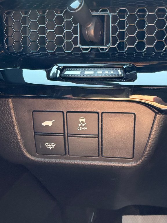 2024 Honda CR-V HYBRID TOURING in Amherst, Nova Scotia - 14 - w1024h768px