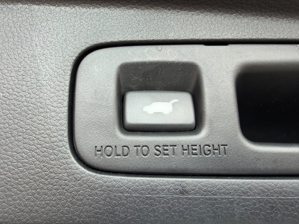 2025 Honda CR-V HYBRID EX-L in Amherst, Nova Scotia - 10 - w1024h768px