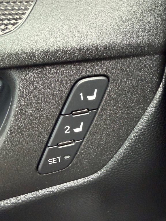 2025 Honda CR-V HYBRID EX-L in Amherst, Nova Scotia - 15 - w1024h768px