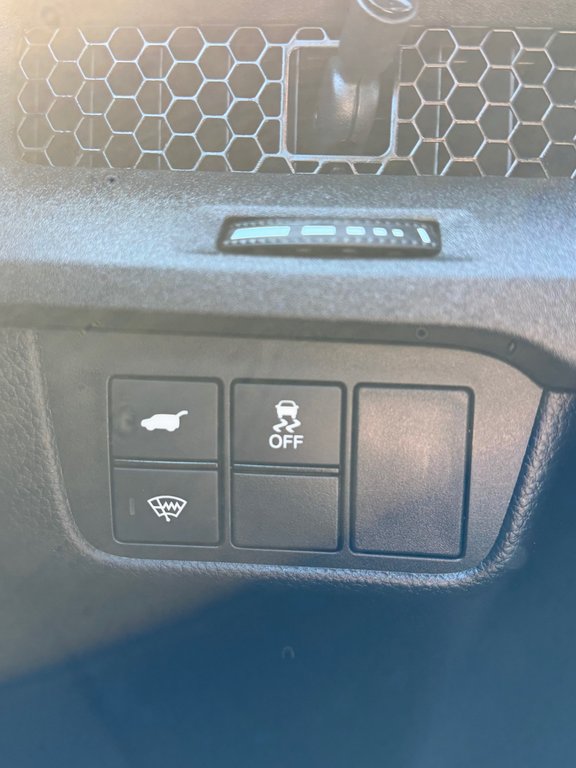 2025 Honda CR-V HYBRID EX-L in Amherst, Nova Scotia - 16 - w1024h768px