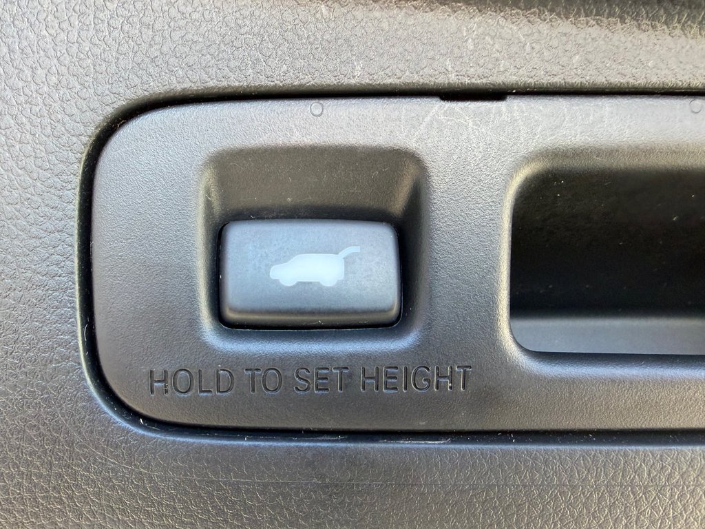 2025 Honda CR-V HYBRID EX-L in Amherst, Nova Scotia - 11 - w1024h768px