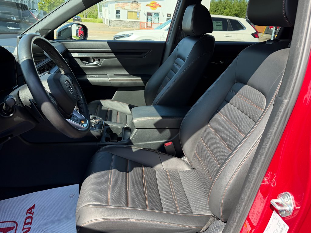 2025 Honda CR-V HYBRID EX-L in Amherst, Nova Scotia - 13 - w1024h768px