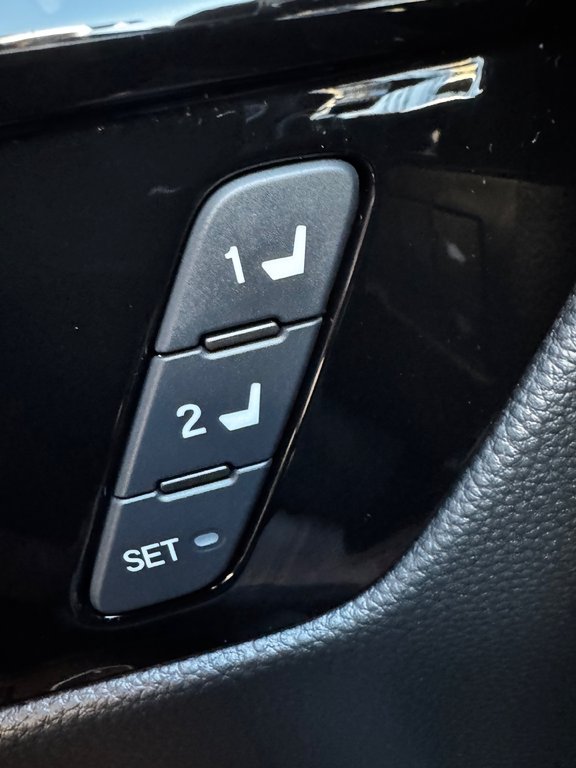 2026 Honda CR-V Hybrid Touring in Amherst, Nova Scotia - 19 - w1024h768px