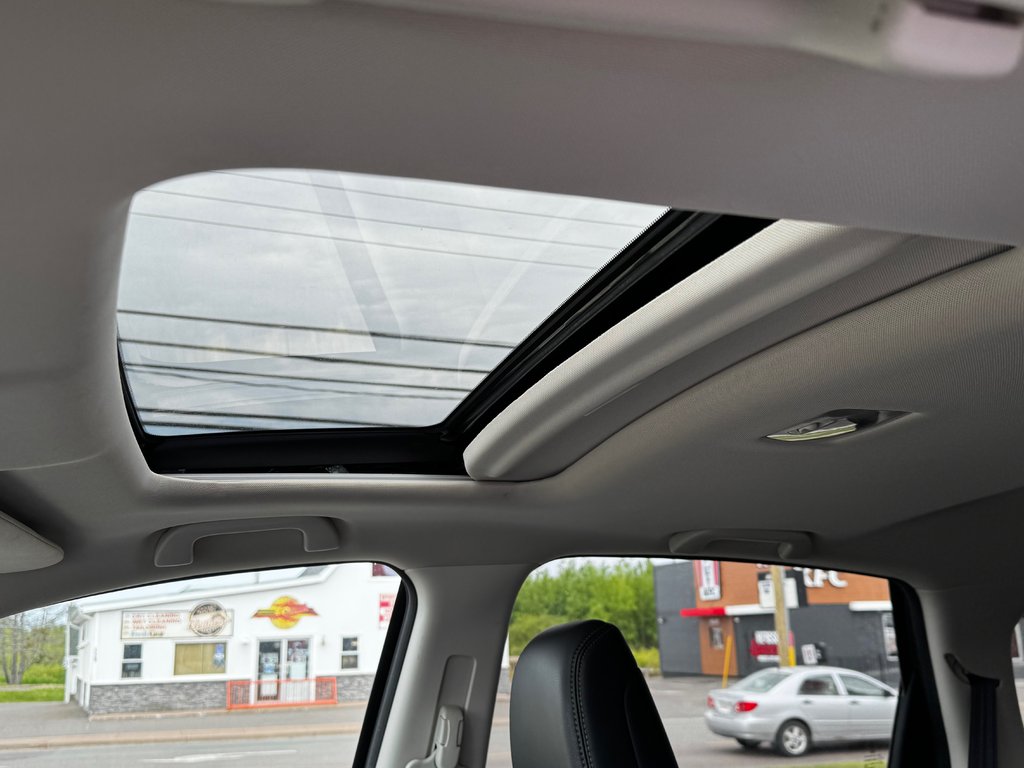 2015 Honda CR-V TOURING in Amherst, Nova Scotia - 14 - w1024h768px