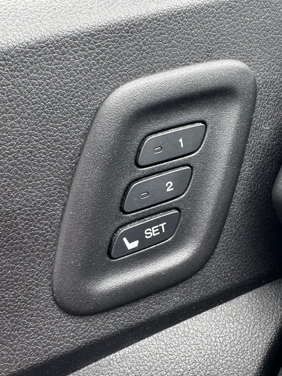 2015 Honda CR-V TOURING in Amherst, Nova Scotia - 17 - w1024h768px