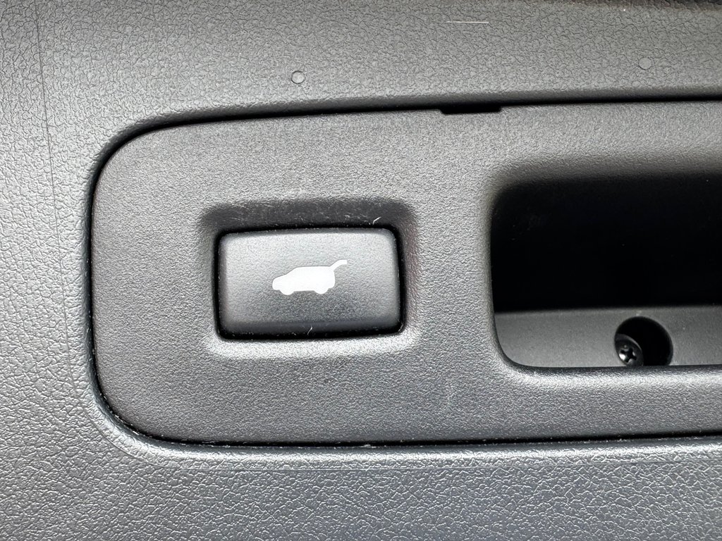 2015 Honda CR-V TOURING in Amherst, Nova Scotia - 11 - w1024h768px