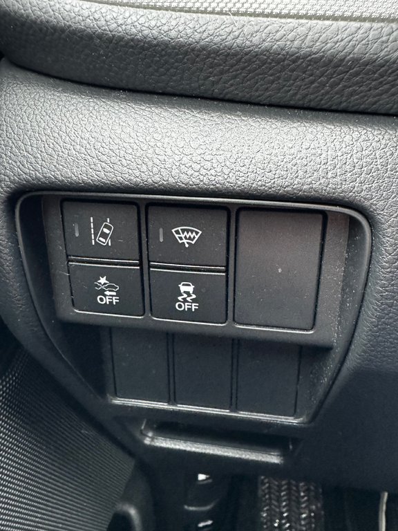 Honda CR-V LX 2017 à Amherst, Nouvelle-Écosse - 13 - w1024h768px