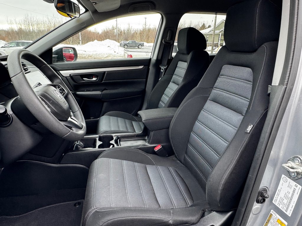 Honda CR-V LX 2017 à Amherst, Nouvelle-Écosse - 11 - w1024h768px