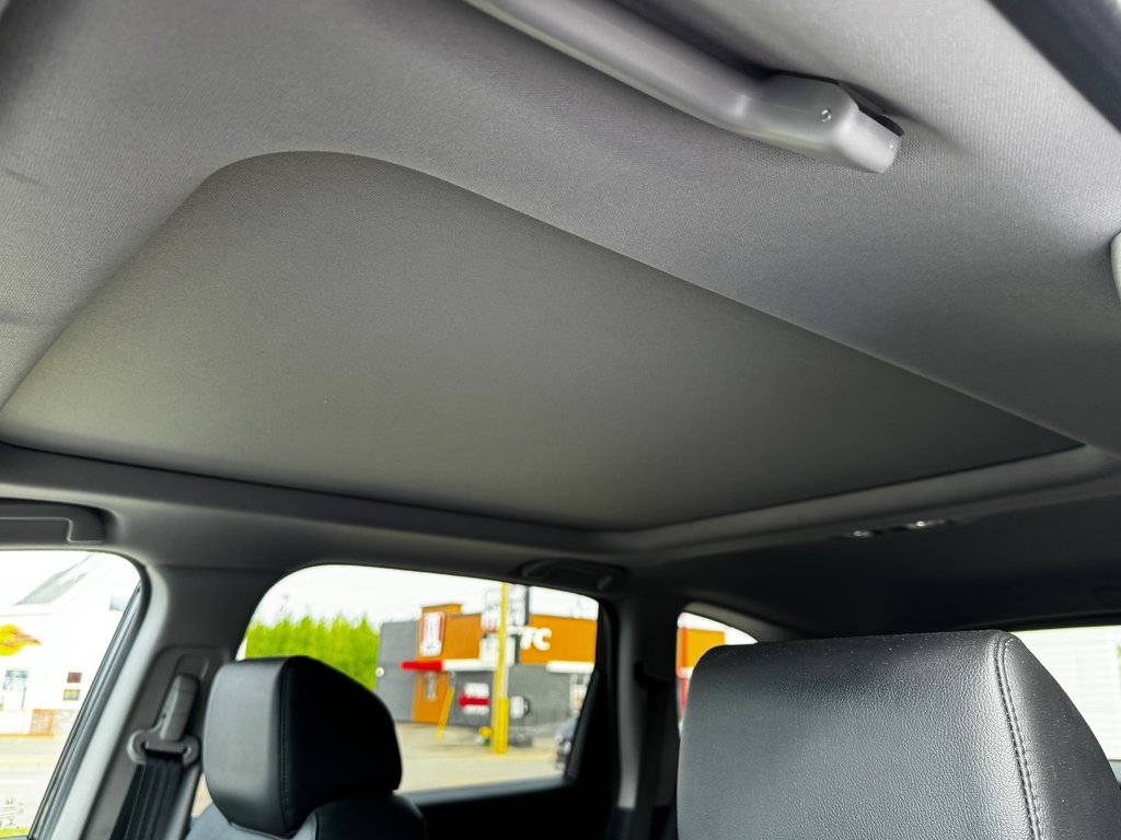 2019 Honda CR-V TOURING in Amherst, Nova Scotia - 13 - w1024h768px