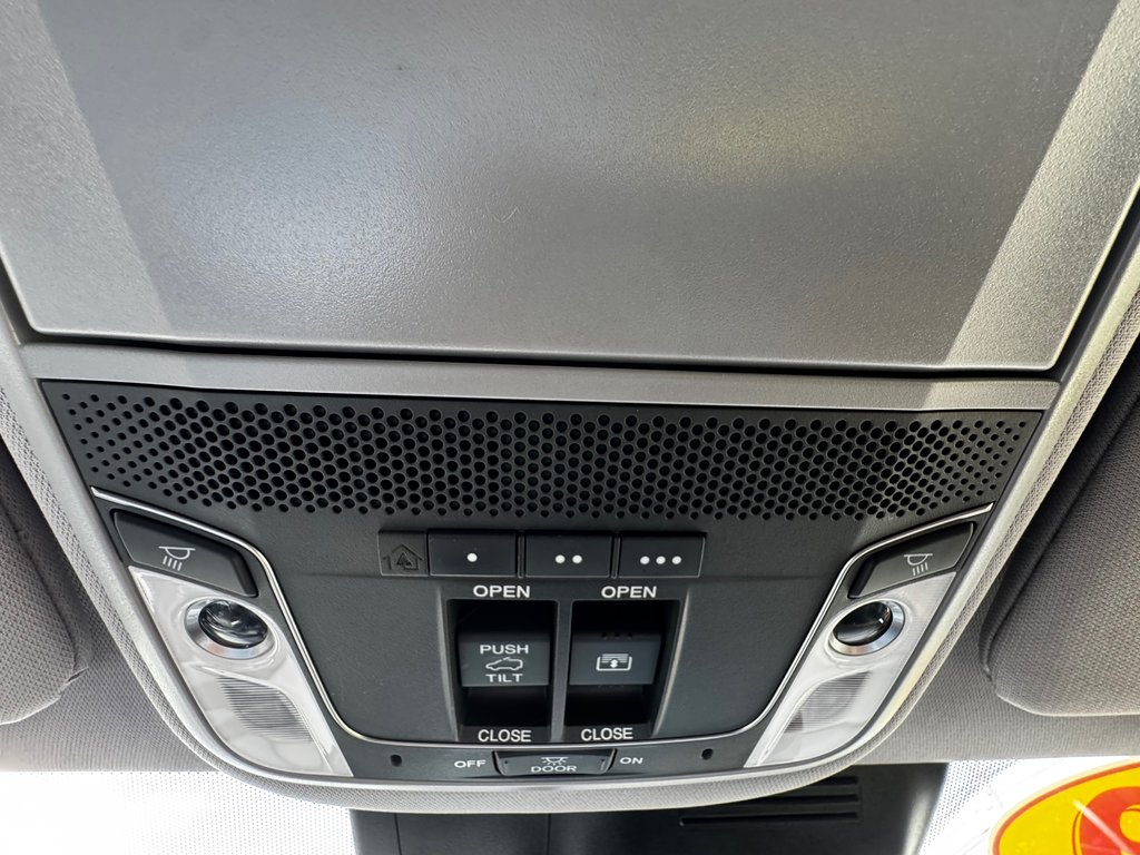 2019 Honda CR-V TOURING in Amherst, Nova Scotia - 19 - w1024h768px