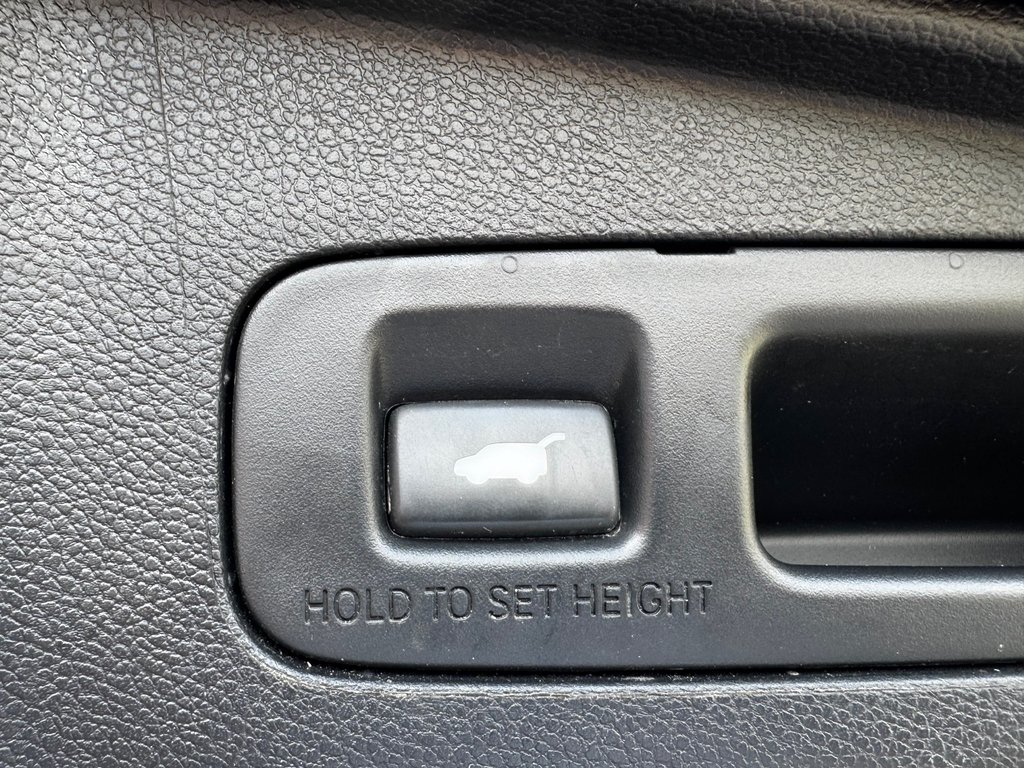 2019 Honda CR-V TOURING in Amherst, Nova Scotia - 10 - w1024h768px