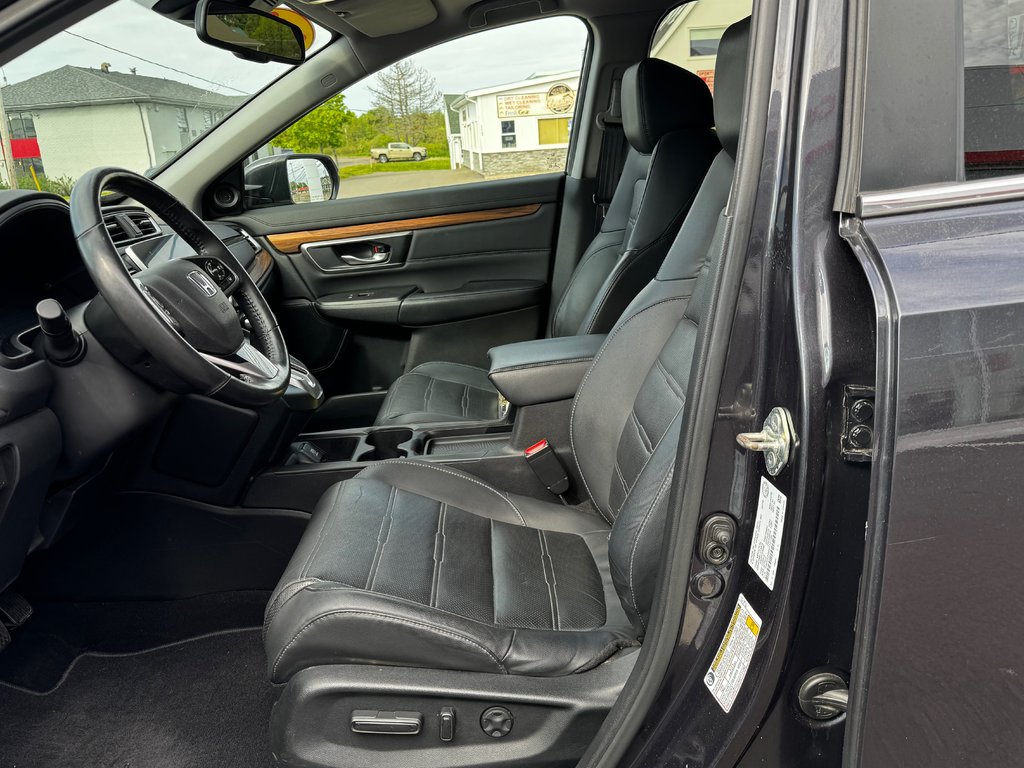 2019 Honda CR-V TOURING in Amherst, Nova Scotia - 12 - w1024h768px