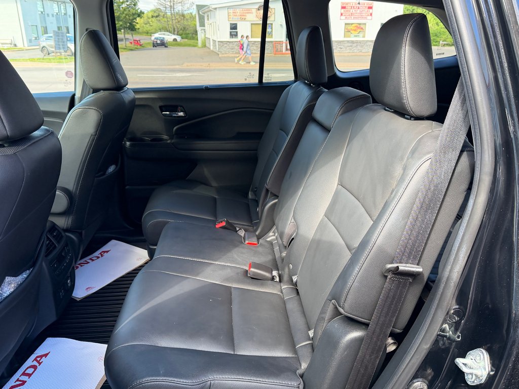 Honda PILOT TOURING 8-PASSENGER 2022 à Amherst, Nouvelle-Écosse - 11 - w1024h768px