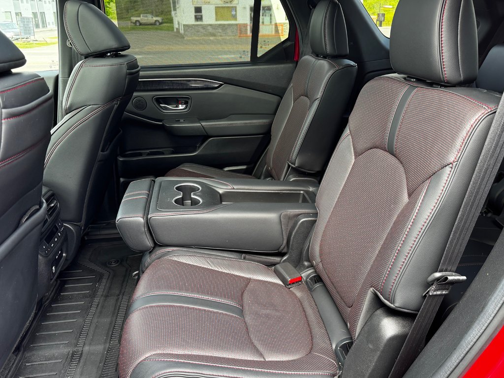 2025 Honda PILOT BLACK EDITION in Amherst, Nova Scotia - 11 - w1024h768px