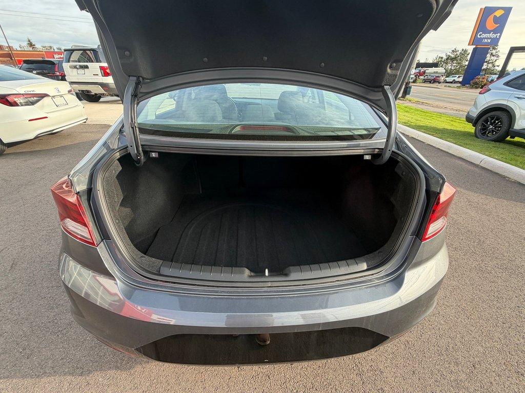 2019 Hyundai ELANTRA PREFERRED in Amherst, Nova Scotia - 9 - w1024h768px