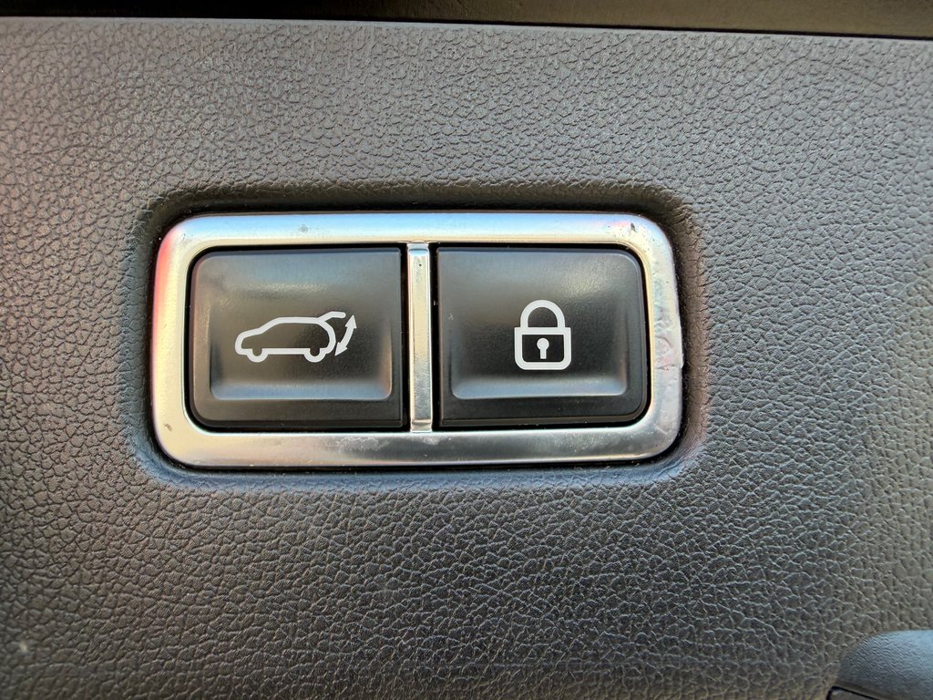 2022 Kia SORENTO SX in Amherst, Nova Scotia - 10 - w1024h768px