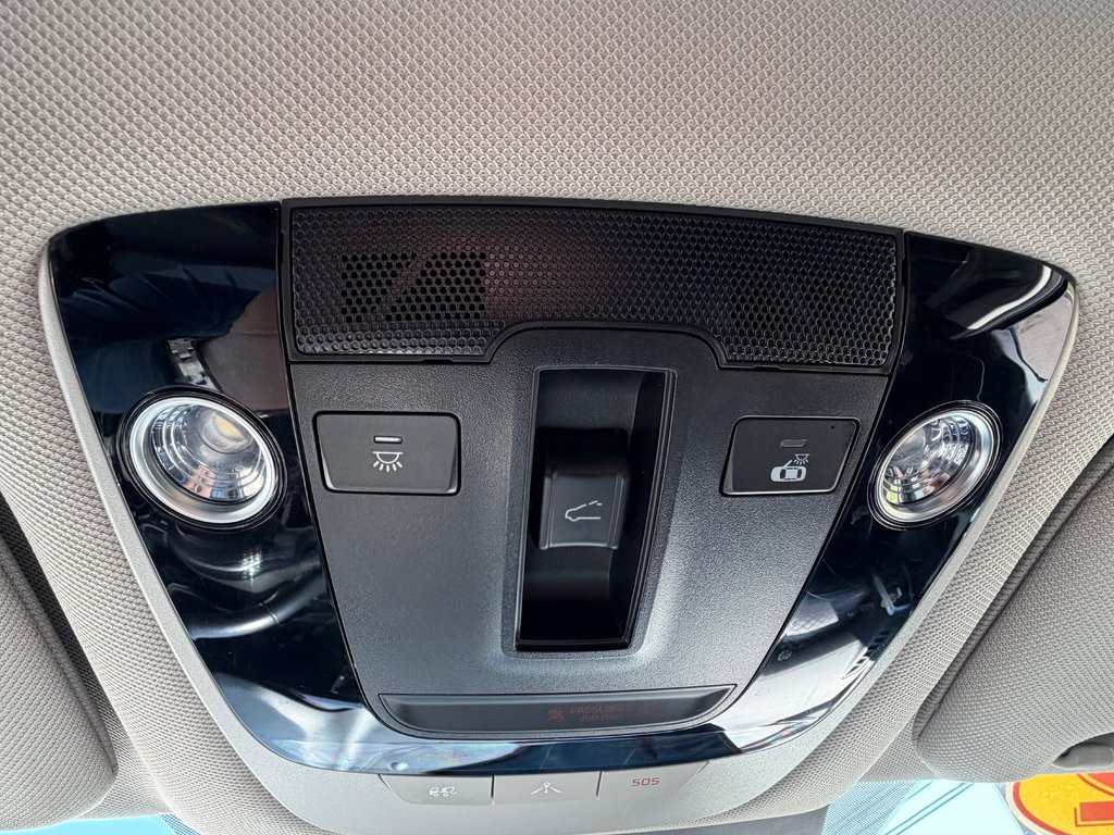 2022 Kia SORENTO SX in Amherst, Nova Scotia - 22 - w1024h768px