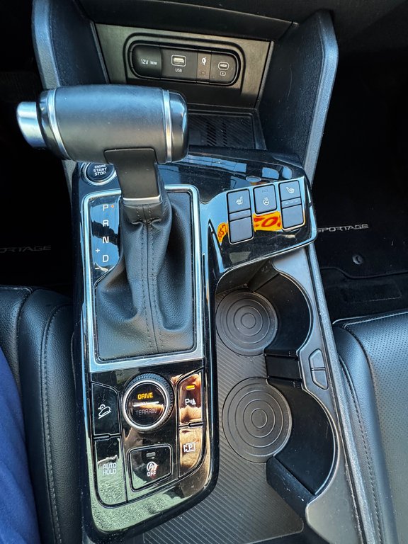 2023 Kia Sportage X-Line in Amherst, Nova Scotia - 14 - w1024h768px