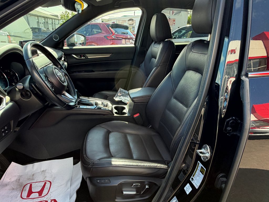 2021 Mazda CX-5 SIGNATURE in Amherst, Nova Scotia - 12 - w1024h768px