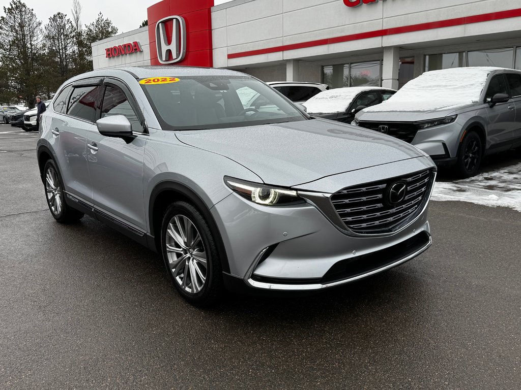 2022 Mazda CX-9 SIGNATURE in Amherst, Nova Scotia - 2 - w1024h768px