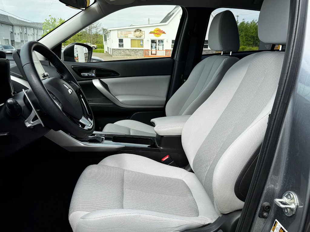 2024 Mitsubishi ECLIPSE CROSS GT in Amherst, Nova Scotia - 12 - w1024h768px