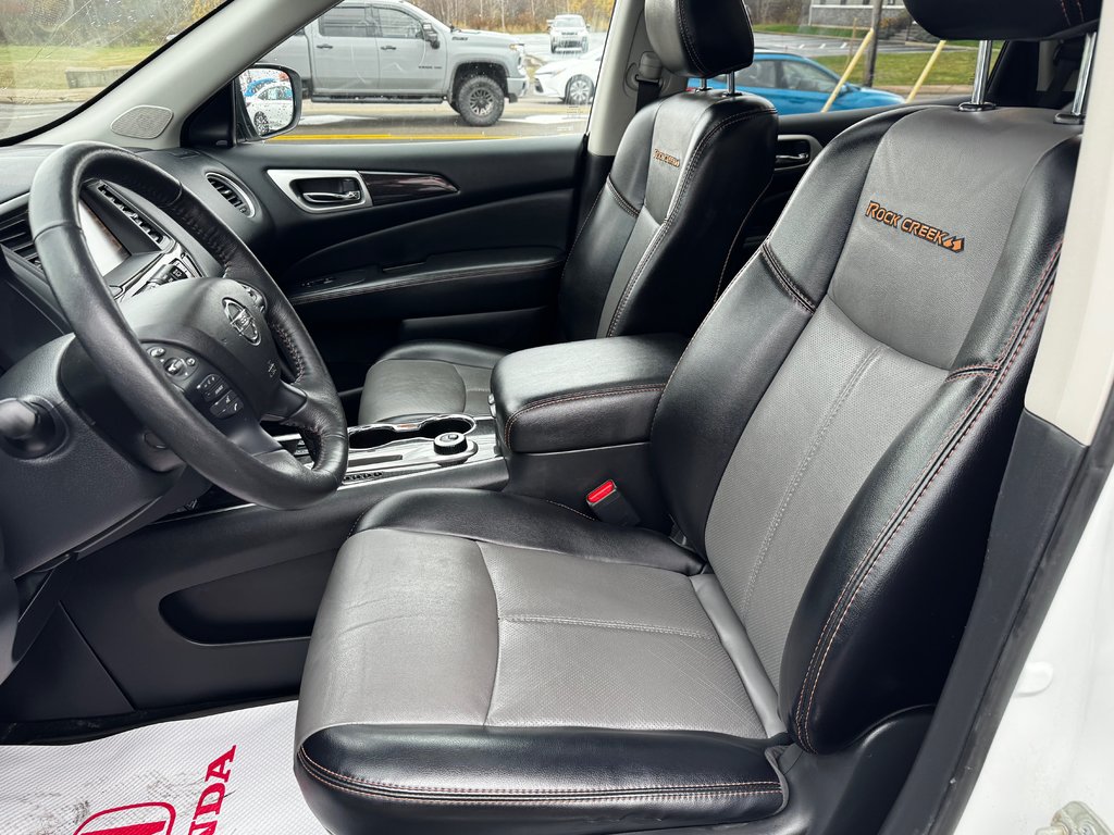 2020 Nissan Pathfinder SL Premium in Amherst, Nova Scotia - 11 - w1024h768px