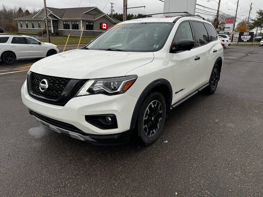 2020 Nissan Pathfinder SL Premium in Amherst, Nova Scotia - 4 - w1024h768px