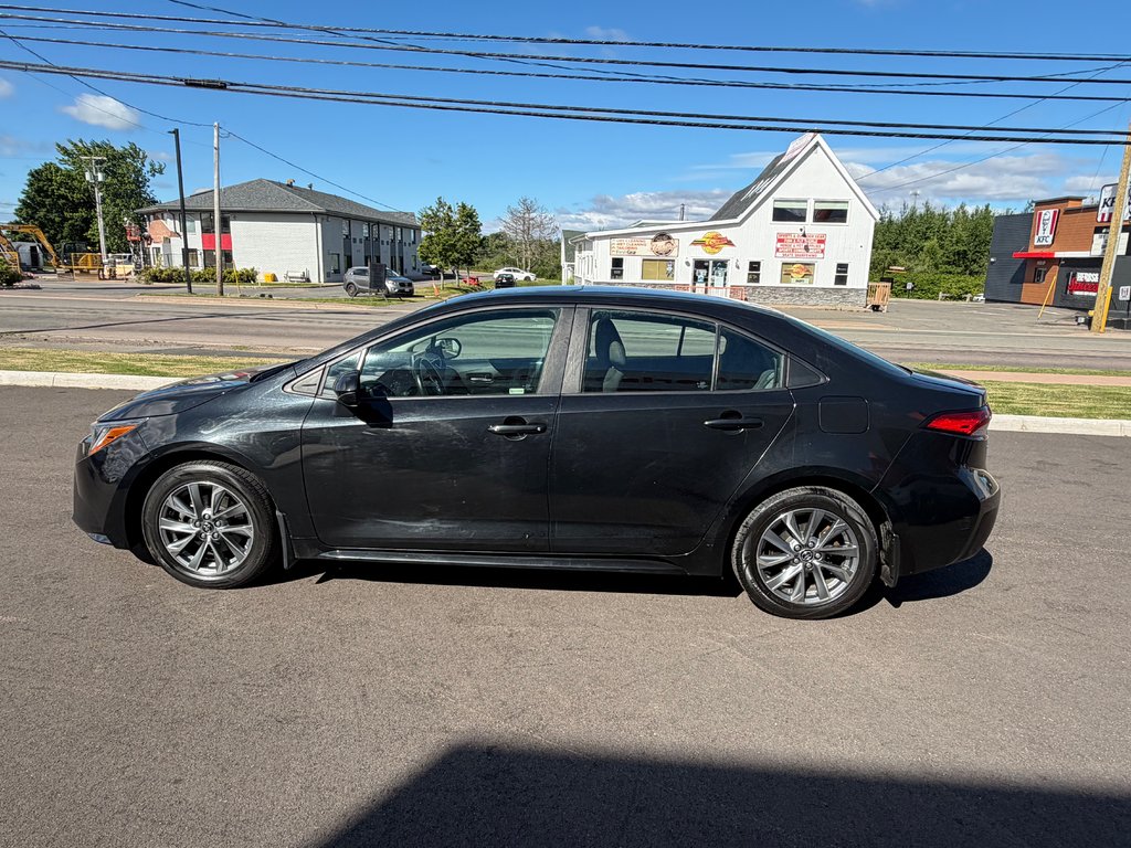 2021 Toyota COROLLA LE in Amherst, Nova Scotia - 5 - w1024h768px