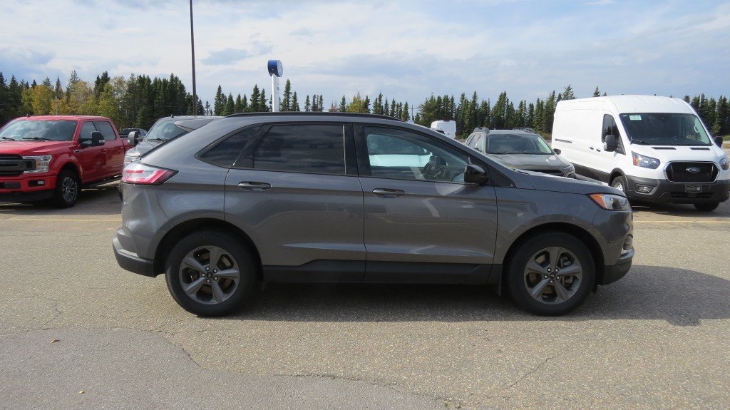 Ford EDGE AWD SEL 2024 à Les Escoumins, Québec - 4 - w1024h768px