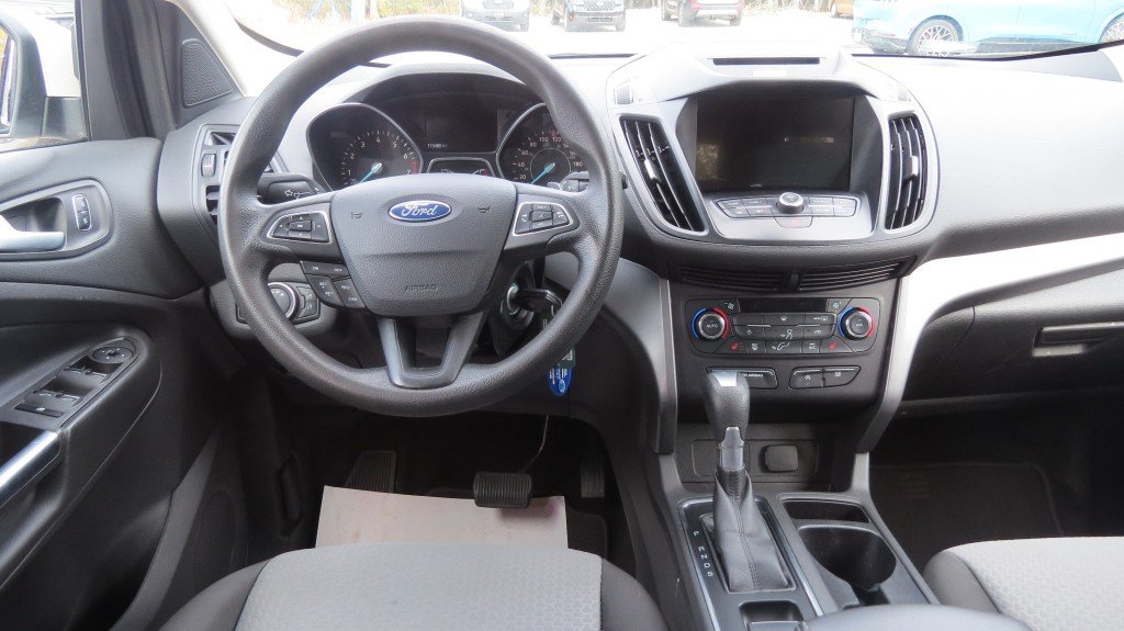 Ford Escape SE AWD 2.0 L 201A 2017 à Les Escoumins, Québec - 8 - w1024h768px