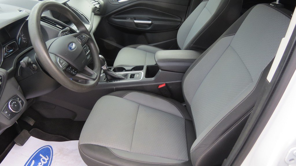 Ford Escape SE AWD 2.0 L 201A 2017 à Les Escoumins, Québec - 6 - w1024h768px