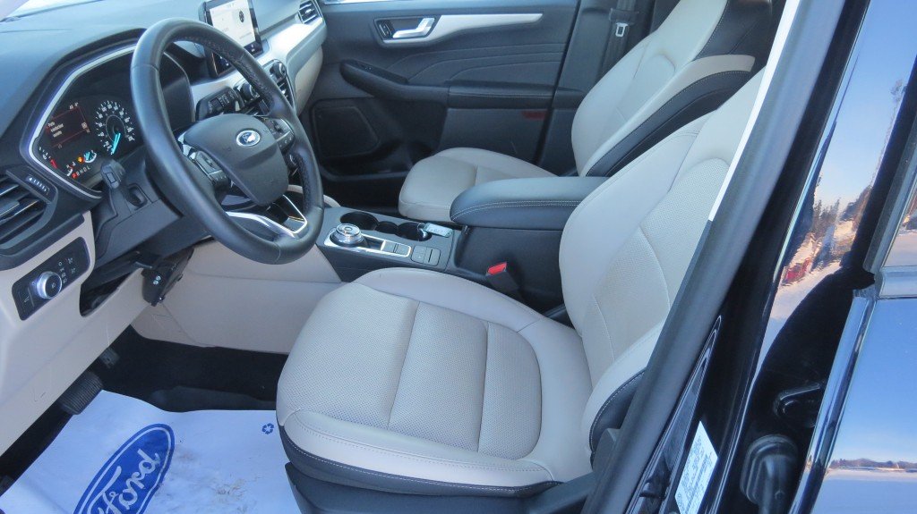 Ford Escape AWD SEL 2021 à Les Escoumins, Québec - 6 - w1024h768px