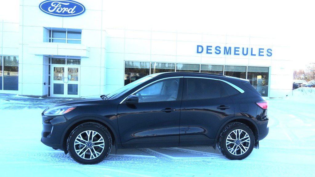 Ford Escape AWD SEL 2021 à Les Escoumins, Québec - 2 - w1024h768px