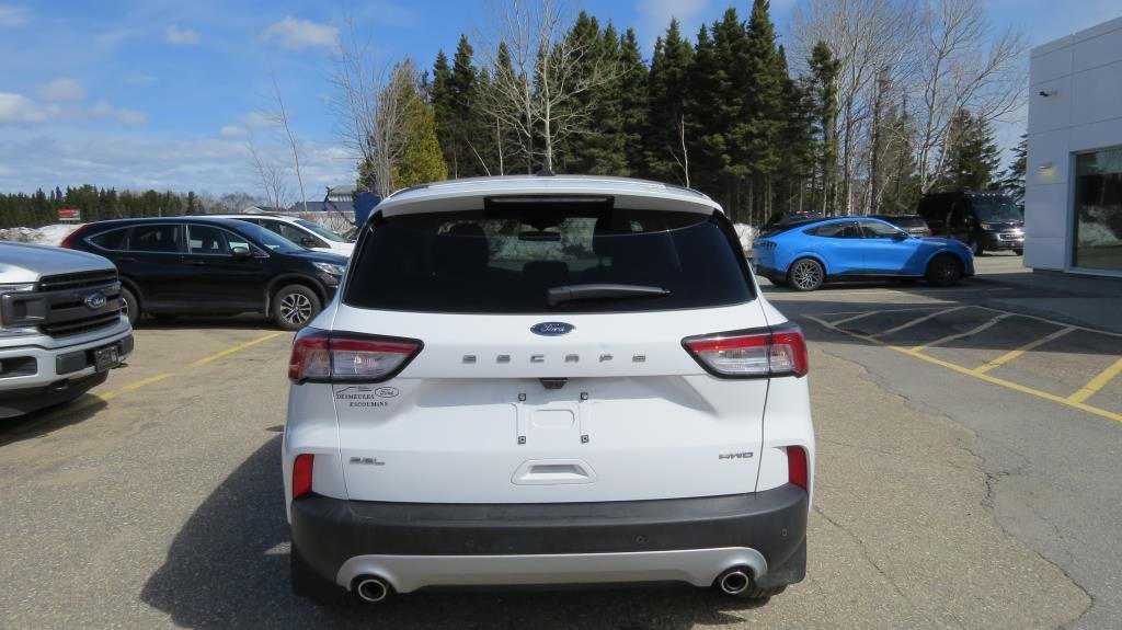 2022 Ford Escape AWD SEL in Les Escoumins, Quebec - 5 - w1024h768px