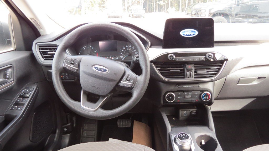 Ford Escape AWD SE 2022 à Les Escoumins, Québec - 8 - w1024h768px