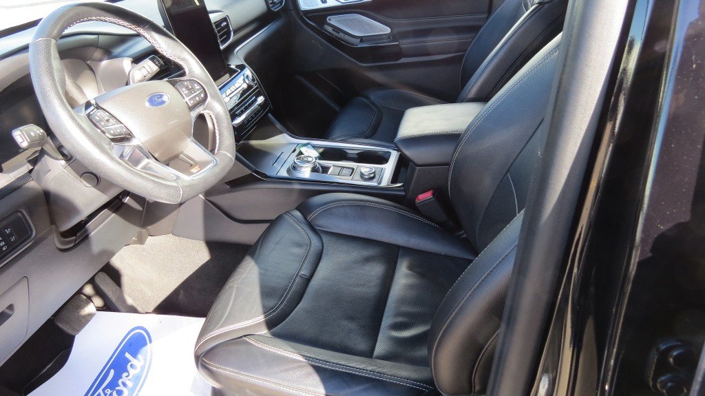 Ford EXPLORER 4WD ST 3.0L EcoBoost 2022 à Les Escoumins, Québec - 6 - w1024h768px