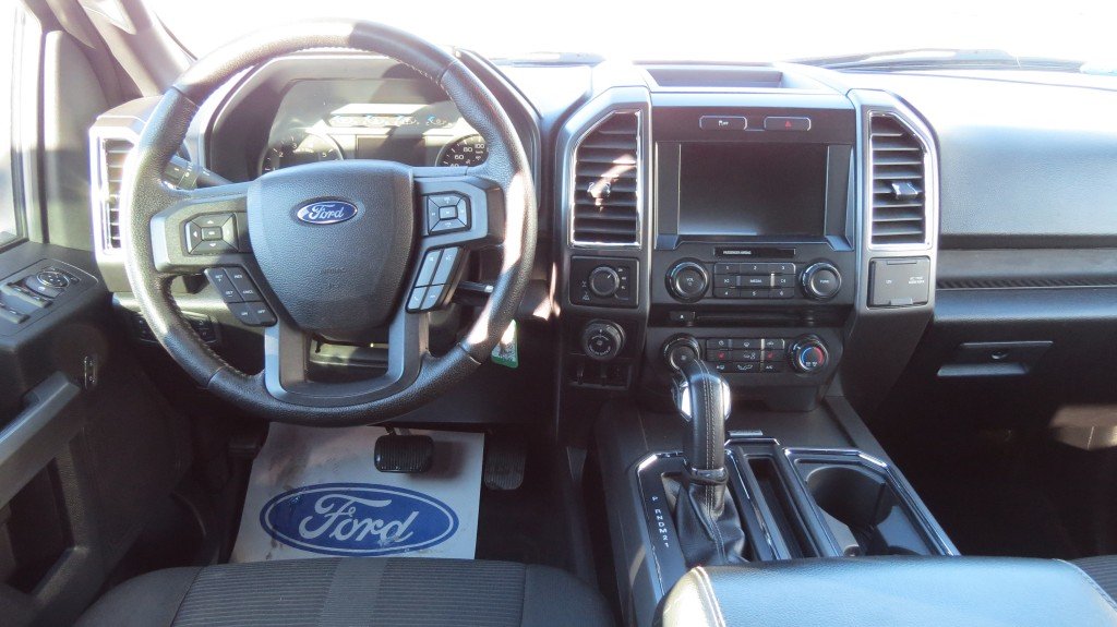 Ford F-150 4WD Super Crew 157'' WB 2016 à Les Escoumins, Québec - 7 - w1024h768px