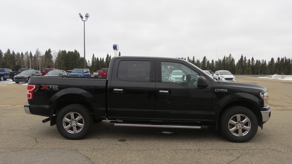 Ford F-150 4WD Super Crew 145'' WB 2018 à Les Escoumins, Québec - 4 - w1024h768px