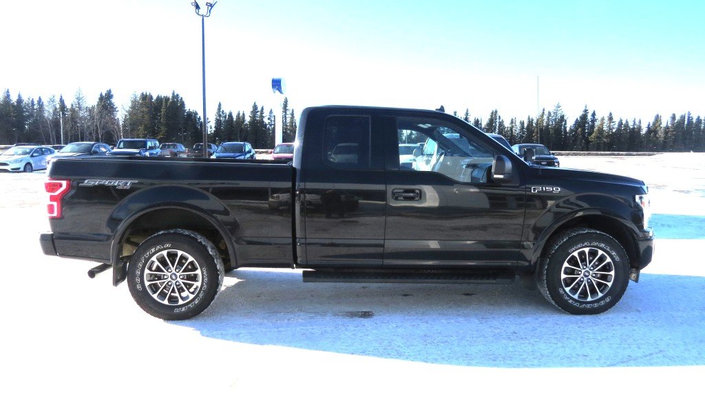 Ford F-150 4WD Super Cab 145'' SWB 2019 à Les Escoumins, Québec - 4 - w1024h768px