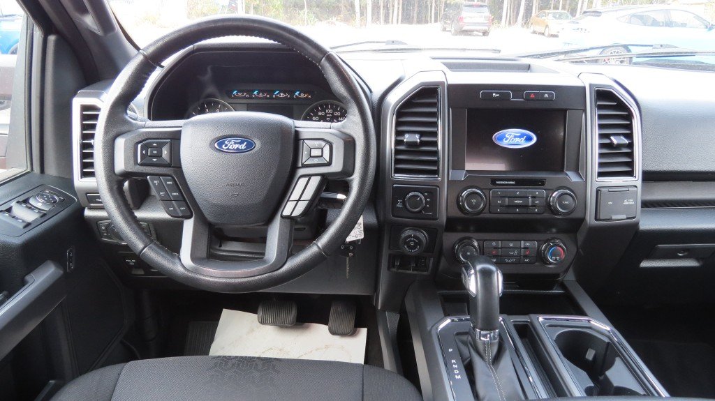 2020 Ford F-150 4WD Super Crew 157'' WB in Les Escoumins, Quebec - 8 - w1024h768px