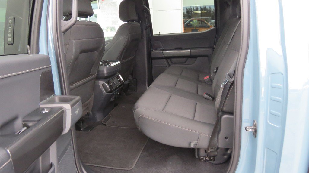 Ford F-150 4WD Super Crew 157'' WB 2023 à Les Escoumins, Québec - 7 - w1024h768px