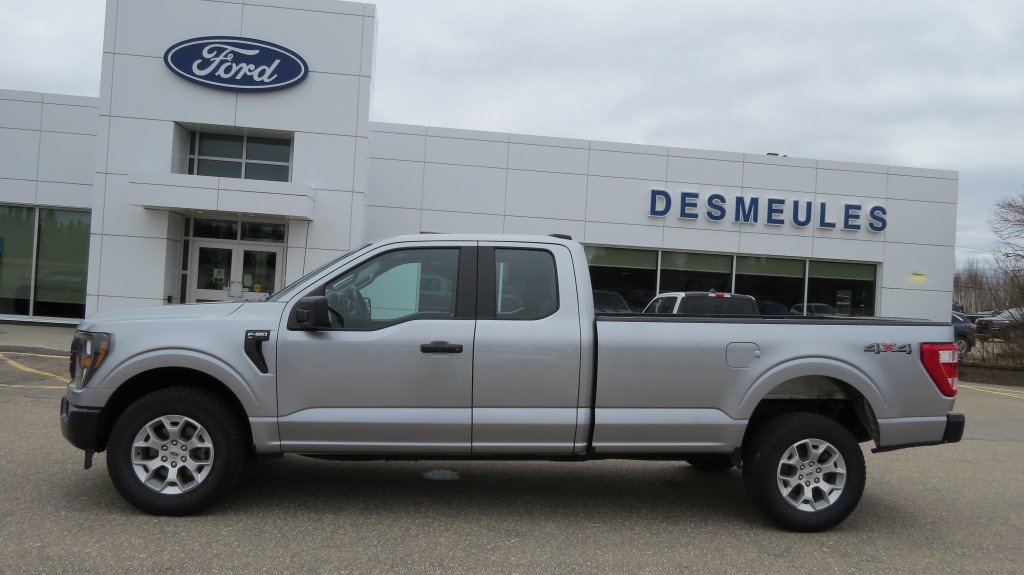 2023 Ford F-150 XL  SuperCab  176 '' WB in Les Escoumins, Quebec - 2 - w1024h768px