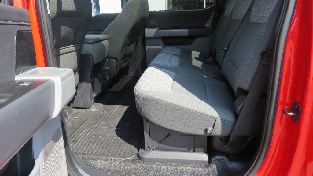 Ford F-250 Super Duty XLT Crew Cab 160'' WB 2023 à Les Escoumins, Québec - 7 - w1024h768px