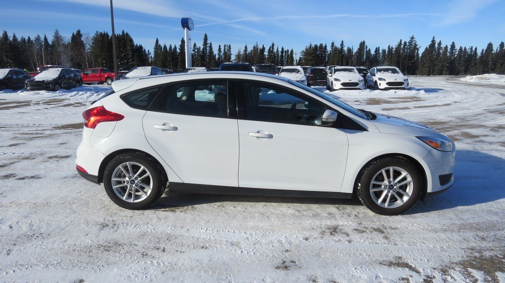 2018 Ford FOCUS SE 5-dr in Les Escoumins, Quebec - 4 - w1024h768px