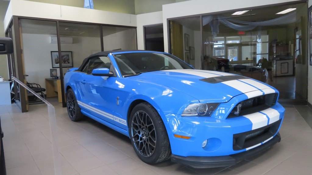 2013 Ford MUSTANG Shelby GT500 Convertible in Les Escoumins, Quebec - 1 - w1024h768px